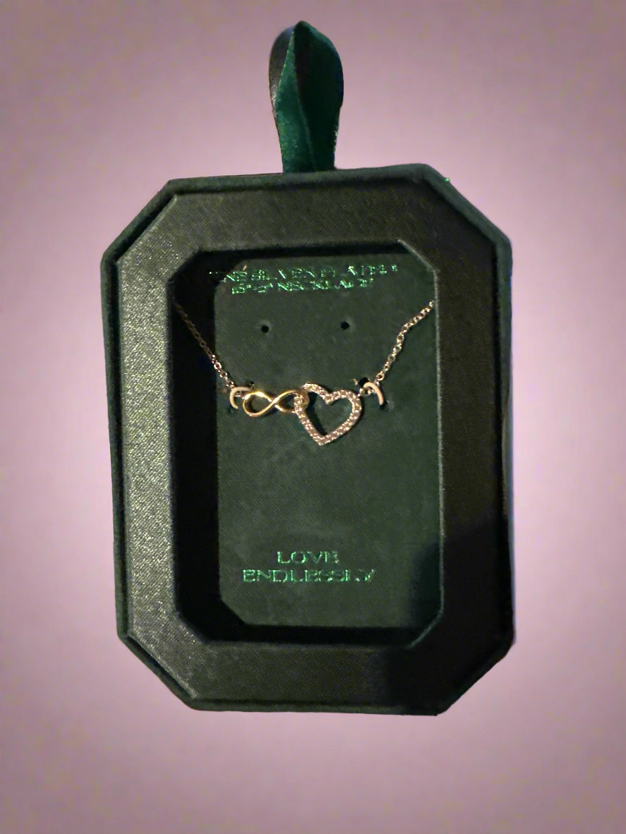 Love Endlessly Collar