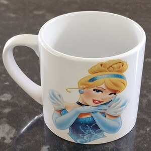 Taza Disney Princesa Cinderella Imagen Variada